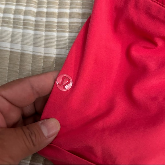 Lululemon shorts hot pink size 6 drawstrings - Picture 5 of 7
